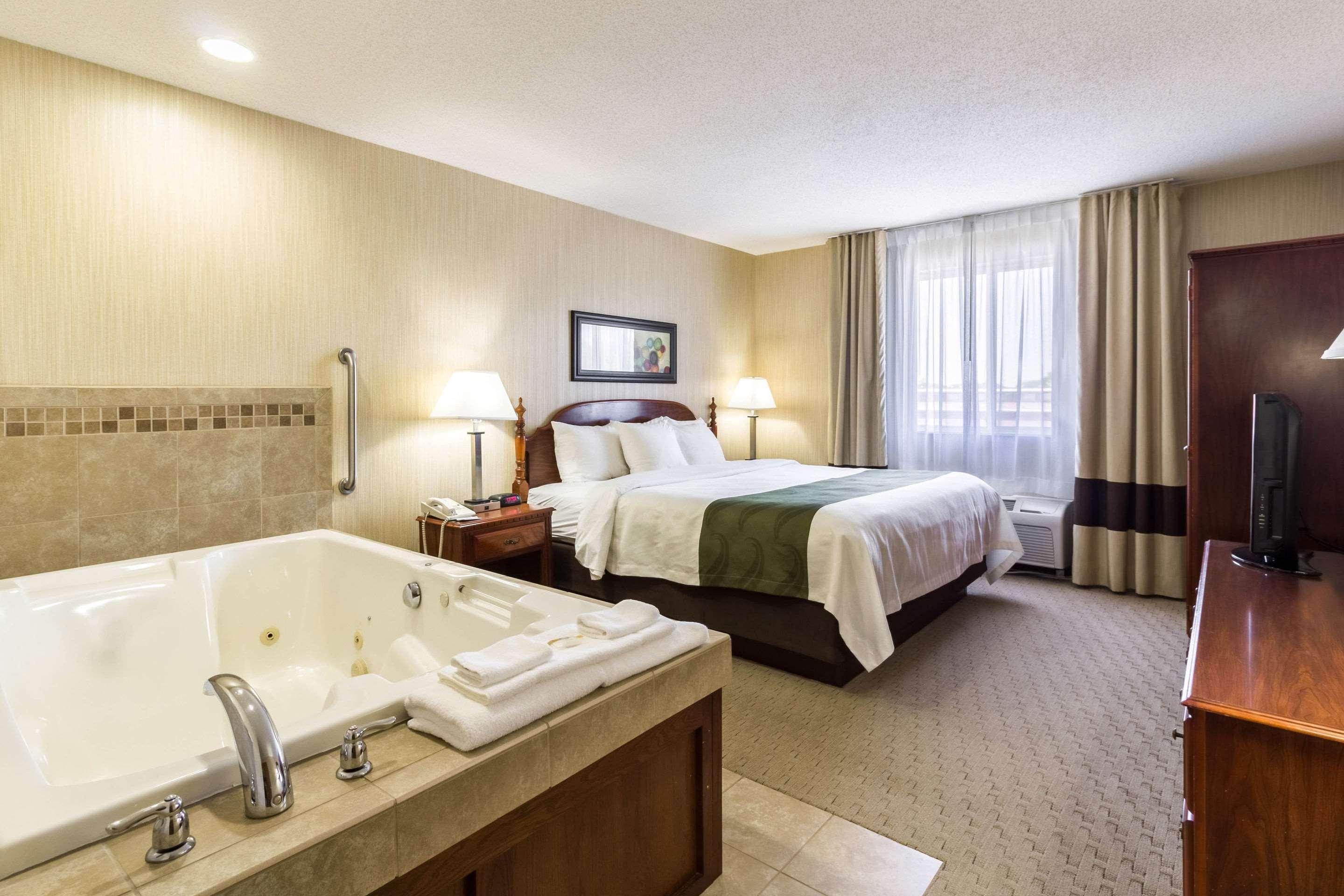 Quality Inn Marshall Mn Near University Dış mekan fotoğraf