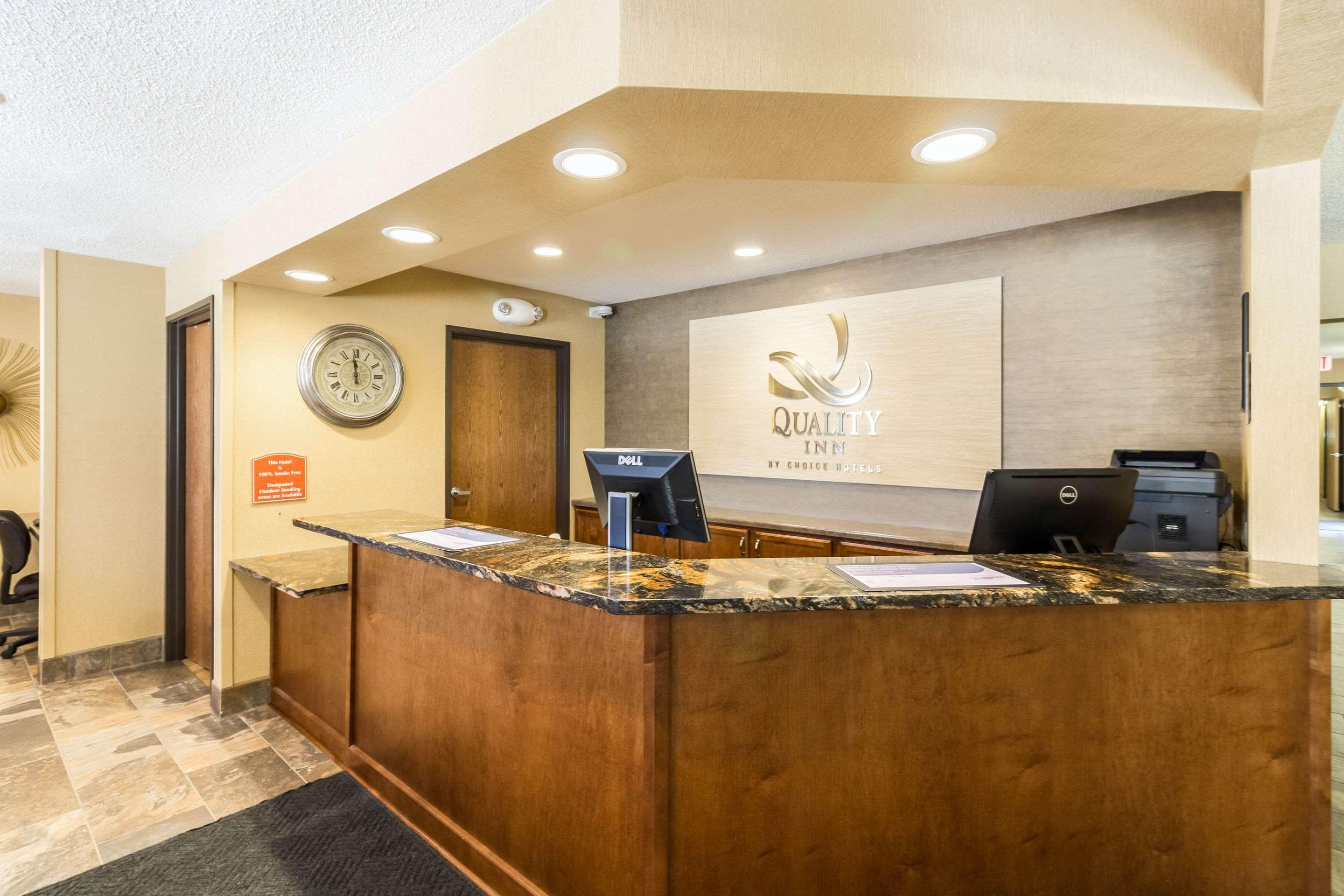 Quality Inn Marshall Mn Near University Dış mekan fotoğraf